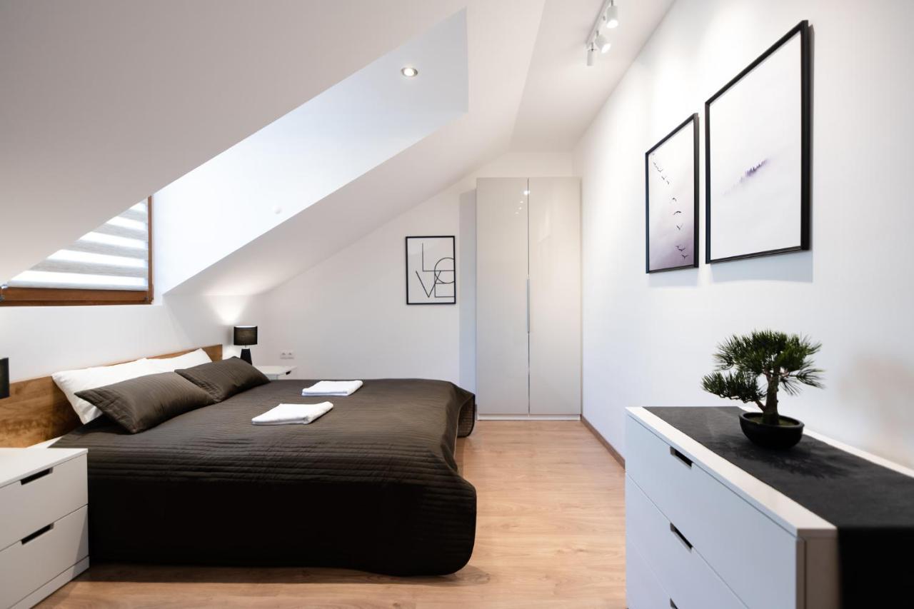 Neo Sky Apartment, Free Parking, 15 Min Walk Old Town&Kazimierz - By Homelike Krakau Exterior foto
