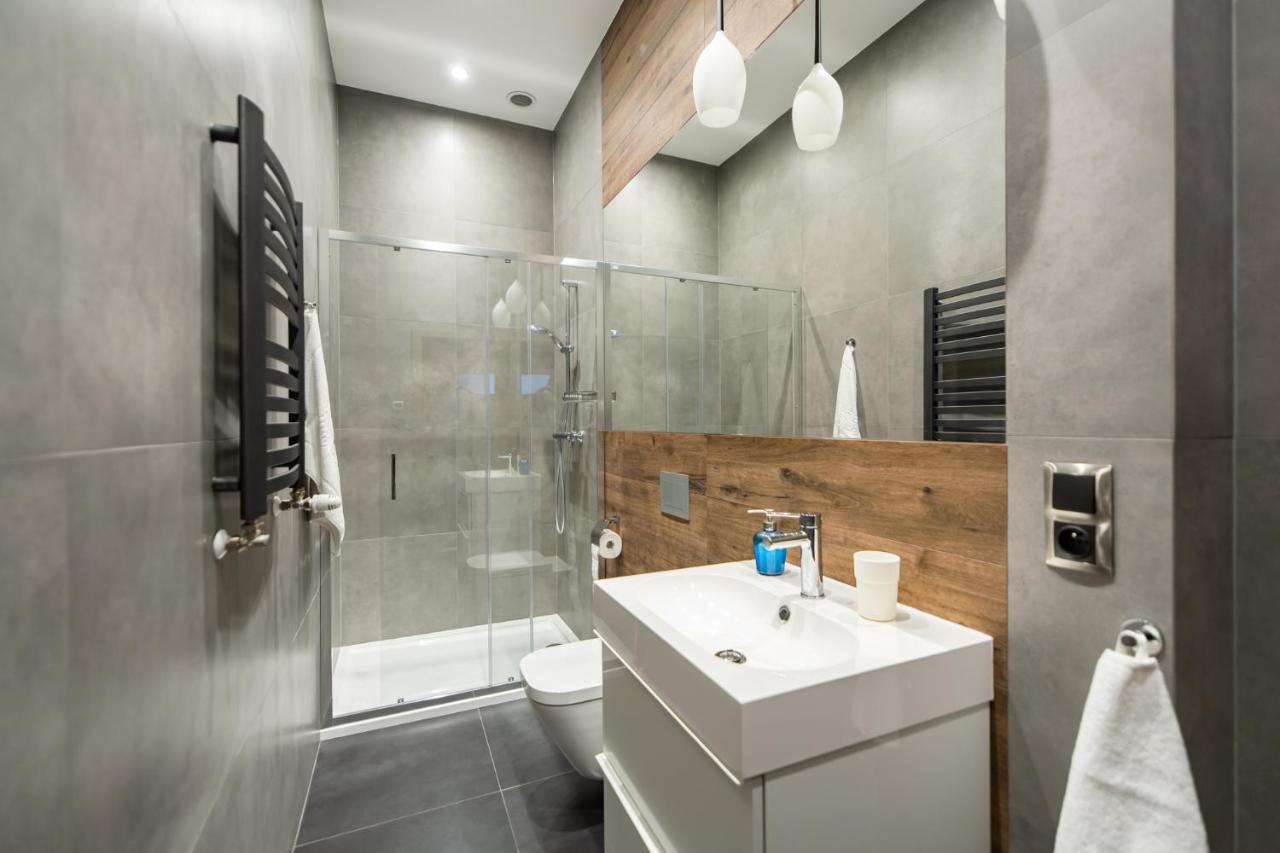 Neo Sky Apartment, Free Parking, 15 Min Walk Old Town&Kazimierz - By Homelike Krakau Exterior foto